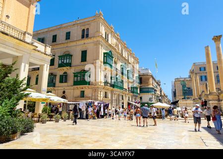 Palazzo Ferreria del XIX secolo progettato da Giuseppe Bonavia in Piazza della libertà, la Valletta, Malta Foto Stock