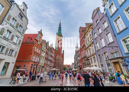 Ulica Dluga (Long Lane) a Danzica, Polonia Foto Stock