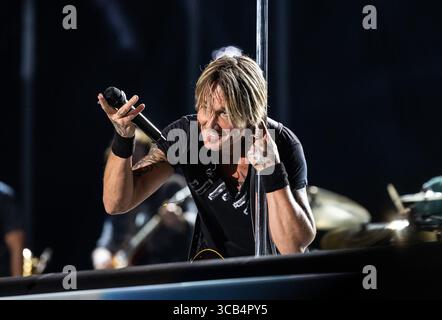 9 giugno 2023, Stati Uniti: Keith Urban si esibisce durante il giorno 2 del CMA Fest al Nissan Stadium giovedì 9 giugno 2023, a Nashville, Tennessee. (Foto di: Amiee Stubbs/imageSPACE) (immagine di credito: © Amiee Stubbs/imageSPACE via ZUMA Press Wire) Foto Stock