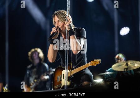 9 giugno 2023, Stati Uniti: Keith Urban si esibisce durante il giorno 2 del CMA Fest al Nissan Stadium giovedì 9 giugno 2023, a Nashville, Tennessee. (Foto di: Amiee Stubbs/imageSPACE) (immagine di credito: © Amiee Stubbs/imageSPACE via ZUMA Press Wire) Foto Stock