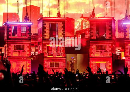 30 settembre 2023, Copenaghen, Copenaghen, Danimarca: Copenaghen, Danimarca. 30 settembre 2023. Il rapper americano 50 Cent esegue un concerto dal vivo alla Royal Arena di Copenaghen come parte del Final Lap Tour 2023. (Immagine di credito: © Gonzales Photo tramite ZUMA Press) Foto Stock