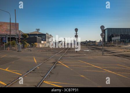 Ho estratto la fotocamera con 2 filtri ND e il treppiede per rallentare le mie fotografie fino a 2-3 minuti di esposizione. Foto Stock