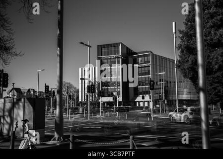 Ho estratto la fotocamera con 2 filtri ND e il treppiede per rallentare le mie fotografie fino a 2-3 minuti di esposizione. Foto Stock