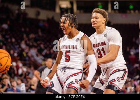 2 novembre 2022: La guardia dei South Carolina Gamecocks Meechie Johnson (5) celebra durante il primo tempo contro i Mars Hill Lions nel match di pallacanestro NCAA alla Colonial Life Arena di Columbia, SC. (Scott Kinser/Cal Sport Media) (immagine di credito: © Scott Kinser/CSM tramite ZUMA Press Wire) Foto Stock