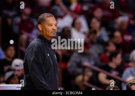 2 novembre 2022: Il capo-allenatore dei South Carolina Gamecocks Lamont Paris durante il secondo tempo contro i Mars Hill Lions nel match di pallacanestro NCAA alla Colonial Life Arena di Columbia, SC. (Scott Kinser/Cal Sport Media) (immagine di credito: © Scott Kinser/CSM tramite ZUMA Press Wire) Foto Stock