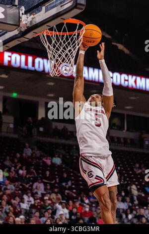 2 novembre 2022: La guardia dei South Carolina Gamecocks Meechie Johnson (5) tenta una schiacciata durante il secondo tempo contro i Mars Hill Lions nel match di pallacanestro NCAA alla Colonial Life Arena di Columbia, SC. (Scott Kinser/Cal Sport Media) (immagine di credito: © Scott Kinser/CSM tramite ZUMA Press Wire) Foto Stock