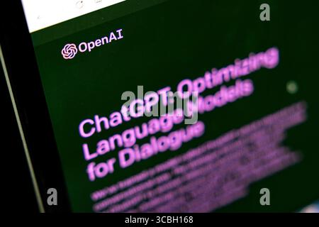 Il sito web di ChatGPT visualizzato sullo schermo di un laptop è visto in questa foto di illustrazione scattata a Milano il 21 2023 febbraio Foto Stock