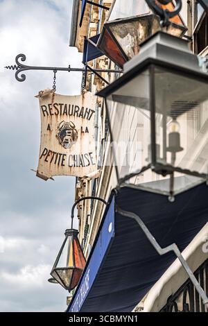Cartello ristorante di Parigi, Francia Foto Stock