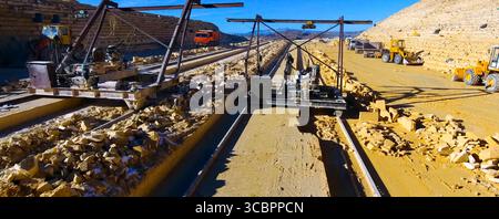 Foto panoramica. Macchine e attrezzature di produzione Foto Stock