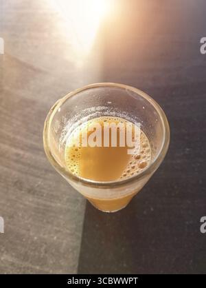 Bicchieri di chai mattutino (tè) Foto Stock