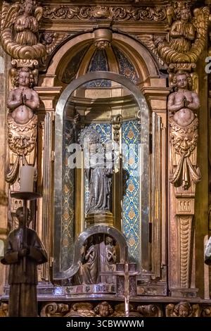 Interno della chiesa del monastero di Santa Maria a Maiorca Foto Stock