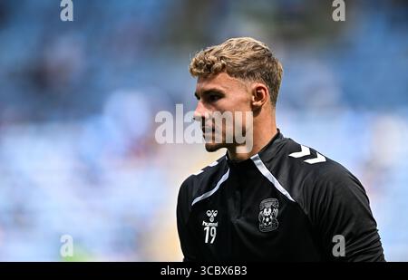 9 agosto 2025; Coventry Building Society Arena, Coventry, Inghilterra; EFL Championship, Coventry City contro Hull City; Carl Rushworth di Coventry City Foto Stock