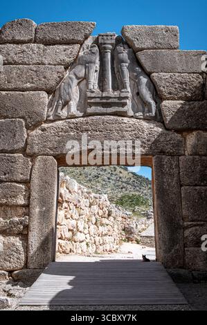 Porta dei leoni, l'ingresso principale della cittadella di Micene. Sito archeologico di Micene nel Peloponneso in Grecia. Foto Stock