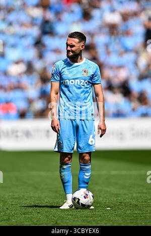 9 agosto 2025; Coventry Building Society Arena, Coventry, Inghilterra; EFL Championship, Coventry City contro Hull City; Matt Grimes di Coventry City Foto Stock