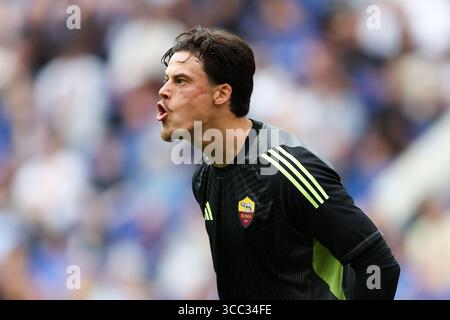 Liverpool, Regno Unito. 9 agosto 2025. Mile Svilar dell'AS Roma reagisce durante la partita amichevole tra Everton e AS Roma Pre Season all'Hill Dickinson Stadium di Liverpool. Il credito per immagini dovrebbe essere: Jessica Hornby/Sportimage Credit: Sportimage Ltd/Alamy Live News Foto Stock