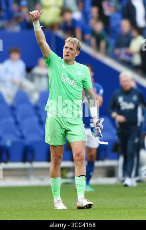 Liverpool, Regno Unito. 9 agosto 2025. Jordan Pickford dell'Everton reagisce dopo l'Everton vs AS Roma Pre Season Friendly match all'Hill Dickinson Stadium di Liverpool. Il credito per immagini dovrebbe essere: Jessica Hornby/Sportimage Credit: Sportimage Ltd/Alamy Live News Foto Stock