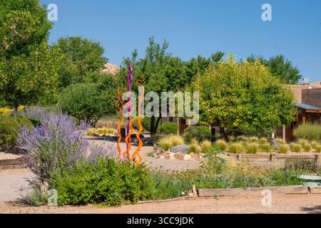 Abiquiuí Inn, Abiquiuí, New Mexico. Abiquiú è apprezzata dai viaggiatori per la sua vicinanza a canyon, fiumi e montagne. Foto Stock