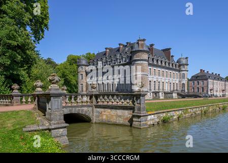 Château de Belœil in estate, castello barocco di fossati a Beloeil e residenza dei principi di Ligne, provincia di Hainaut, Vallonia, Belgio Foto Stock