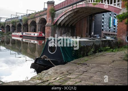 Vista del canale Castlefield a Manchester, 10 agosto 2025, Inghilterra Foto Stock