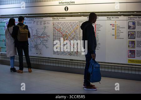 7 luglio 2023, San Paolo, San Paolo, Brasile: san paolo, 20 luglio 2023 un guasto elettrico ha paralizzato le operazioni sulla linea 4 gialla della metropolitana nel tratto tra le stazioni di Fradique Coutinho e HigienÃ³polis questo giovedì pomeriggio (20), a soo paulo, Brasile (immagine di credito: © Wagner Vilas/ZUMA Press Wire) Foto Stock