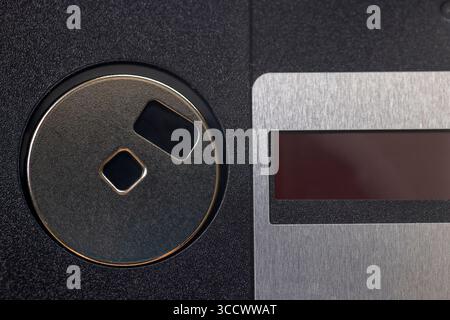 un unico disco per la memorizzazione di informazioni digitali, un disco magnetico flessibile per la registrazione multipla e la memorizzazione di dati obsoleti e inutilizzati Foto Stock