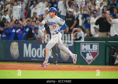Anaheim, California, Stati Uniti. 11 agosto 2025. Shohei Ohtani, (Dodgers), 11 agosto 2025 - Baseball: Shohei Ohtani ha battuto un fuoricampo. (42) partita di stagione regolare MLB tra Los Angeles Angels e Los Angeles Dodgers all'Angel Stadium di Anaheim, California, USA. Crediti: Creative 2/AFLO/Alamy Live News Foto Stock