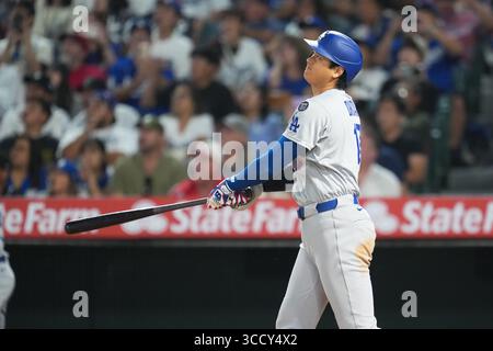 Anaheim, California, Stati Uniti. 11 agosto 2025. Shohei Ohtani, (Dodgers), 11 agosto 2025 - Baseball: Shohei Ohtani ha battuto un fuoricampo. (42) partita di stagione regolare MLB tra Los Angeles Angels e Los Angeles Dodgers all'Angel Stadium di Anaheim, California, USA. Crediti: Creative 2/AFLO/Alamy Live News Foto Stock