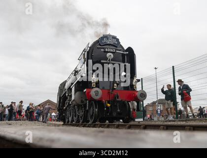 Derby Litchurch Lane Works, Litchurch Lane, Derby, Inghilterra, 3 agosto 2025. Una visione generale di LNER Peppercorn Classe A1 60163 Tornado durante l’Alstom presenta «The Greatest Gathering». (Immagine di credito: ©Cody Froggatt/Alamy Live News) Foto Stock
