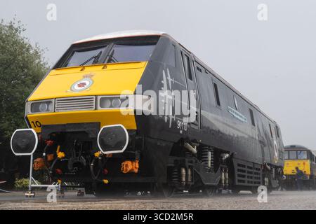 Derby Litchurch Lane Works, Litchurch Lane, Derby, Inghilterra, 3 agosto 2025. Una visione generale di una British Rail Class 91 durante l’Alstom presenta «The Greatest Gathering». (Immagine di credito: ©Cody Froggatt/Alamy Live News) Foto Stock