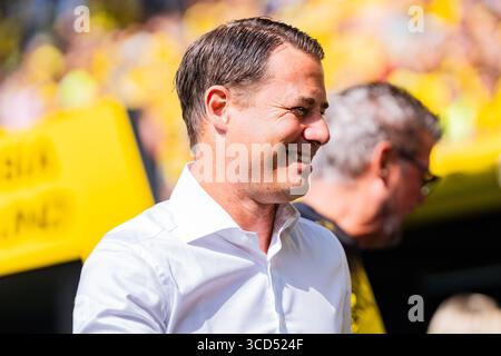 Dortmund, Germania. 10 agosto 2025. Testspiel/Saisoneröffnung, Borussia Dortmund vs. Juventus Torino, 10.08.2025 Lars Ricken Credit: dpa/Alamy Live News Foto Stock