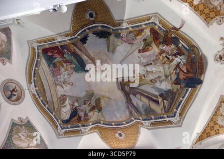 Affreschi sul soffitto della chiesa del monastero di San Giovanni in Ursberg, Germania Foto Stock