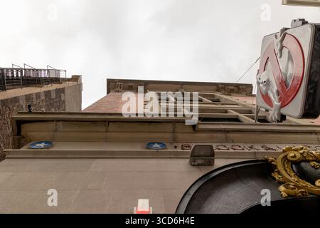 Vista a livello della strada della FDNY Ladder 8 (sede centrale di Ghostbusters) in North Moore Street, Manhattan, New York City, USA, con dintorni urbani Foto Stock