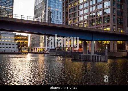 Uffici, South Dock, Canary Wharf, Londra, Inghilterra, REGNO UNITO Foto Stock