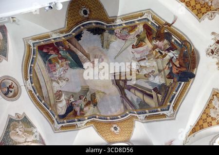 Affreschi sul soffitto della chiesa del monastero di San Giovanni in Ursberg, Germania Foto Stock