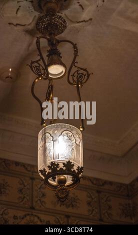 Lampada all'interno del luogo di nascita e di residenza di Teddy Roosevelt a New York Foto Stock