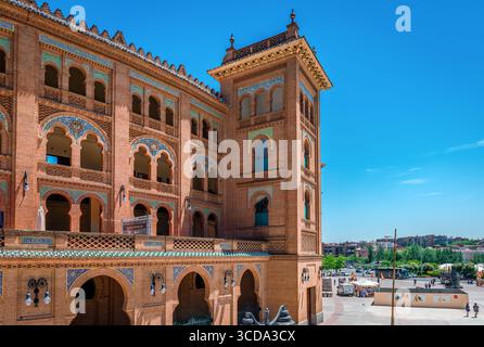 Plaza de Toros de Las Ventas, il più grande arena di corrida in Spagna, nel quartiere Guindalera del quartiere Salamanca a Madrid. Foto Stock