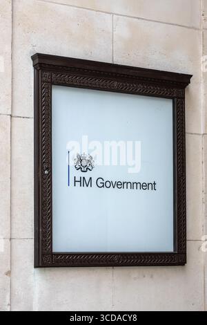 Liverpool HMRC, HM Government Sign, India Buildings Office, India Buildings, Water Street, Liverpool UK 10 agosto 2025 Foto Stock