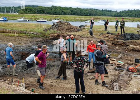 Uno scalo del XVIII secolo a Bucklers Hard vicino al fiume Beaulieu dove furono costruite navi da guerra della Royal Navy, scavate dagli archeologi Hampshire UIK Foto Stock