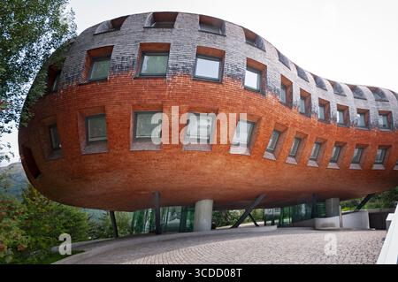 Svizzera, St. Moritz, Chesa futura, Future House di Norman Foster Architect data 2004 Foto Stock
