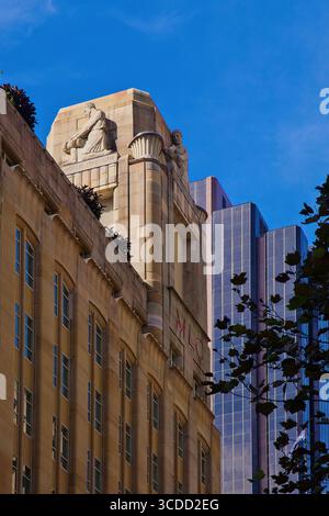 Sydney, Australia. 20 aprile 2012. L'edificio Henry Davis York e' un edificio art deco a 11 piani nel CBD di Sydney. Era l'ex quartier generale della MLC, una grande società finanziaria rilevata dalla National Australia Bank nel 2000. L'inquilino principale ora è lo studio legale Henry Davis York. Foto Stock