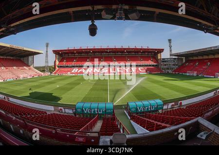 Una vista generale di Oakwell in vista della partita della Carabao Cup Barnsley vs Fleetwood Town a Oakwell, Barnsley, Regno Unito, 13 agosto 2025 (foto di Alfie Cosgrove/News Images) Foto Stock
