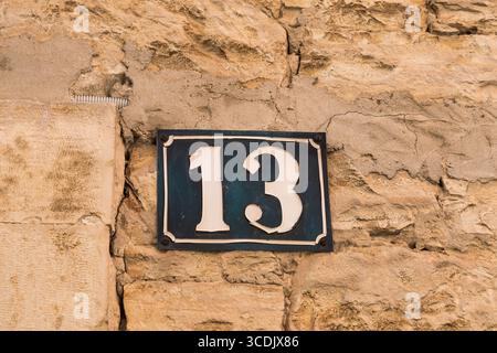 Casa numero tredici 13 Foto Stock