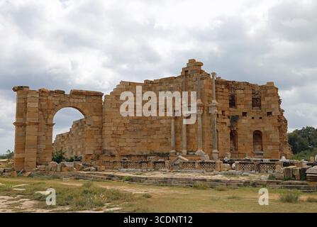 Tempio romano per il culto delle ninfe a Leptis Magna in Libia Foto Stock