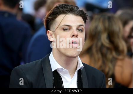 23 luglio 2019, Londra, Regno Unito: Yungblud partecipa alla proiezione speciale Fast & Furious: Hobbs & Shaw UK al Curzon Mayfair di Londra, Inghilterra. (Immagine di credito: © Fred Duval/SOPA Images via ZUMA Press Wire) Foto Stock