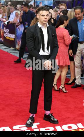 23 luglio 2019, Londra, Regno Unito: Yungblud partecipa alla proiezione speciale Fast & Furious: Hobbs & Shaw UK al Curzon Mayfair di Londra, Inghilterra. (Immagine di credito: © Fred Duval/SOPA Images via ZUMA Press Wire) Foto Stock