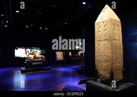16 novembre 2023: Sala espositiva durante l'anteprima della mostra "Ramses & the Gold of the Pharaohs" presso l'Australian Museum il 16 novembre 2023 a Sydney, Australia (Credit Image: © Christopher Khoury/Australian Press Agency via ZUMA Wire) Foto Stock