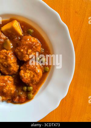 Polpette con salsa di verdure. Spagna. Foto Stock