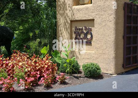 Williamstown, Kentucky USA 22 luglio 2023 ingresso all'Ararat Ridge Petting Zoo presso il parco a tema Noah's Ark Encounter a Williamstown, Kentucky Foto Stock