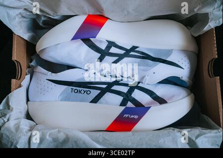 VIENNA, AUSTRIA, 15 LUGLIO 2025: Asics Metaspeed Ray, nuovo design progettato per la velocità e l'efficienza della maratona Foto Stock