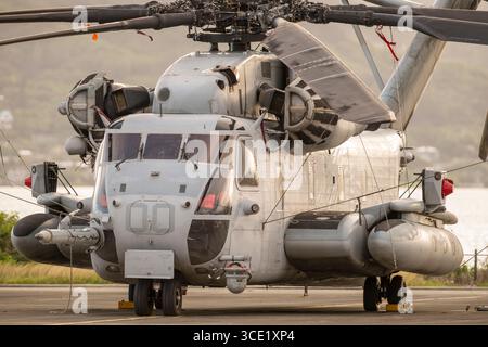 Sikorsky CH-53 Sea Stallion legato, Marine Corps base Hawaii, Kaneohe, Honolulu, Oahu, Hawaii, USA Foto Stock